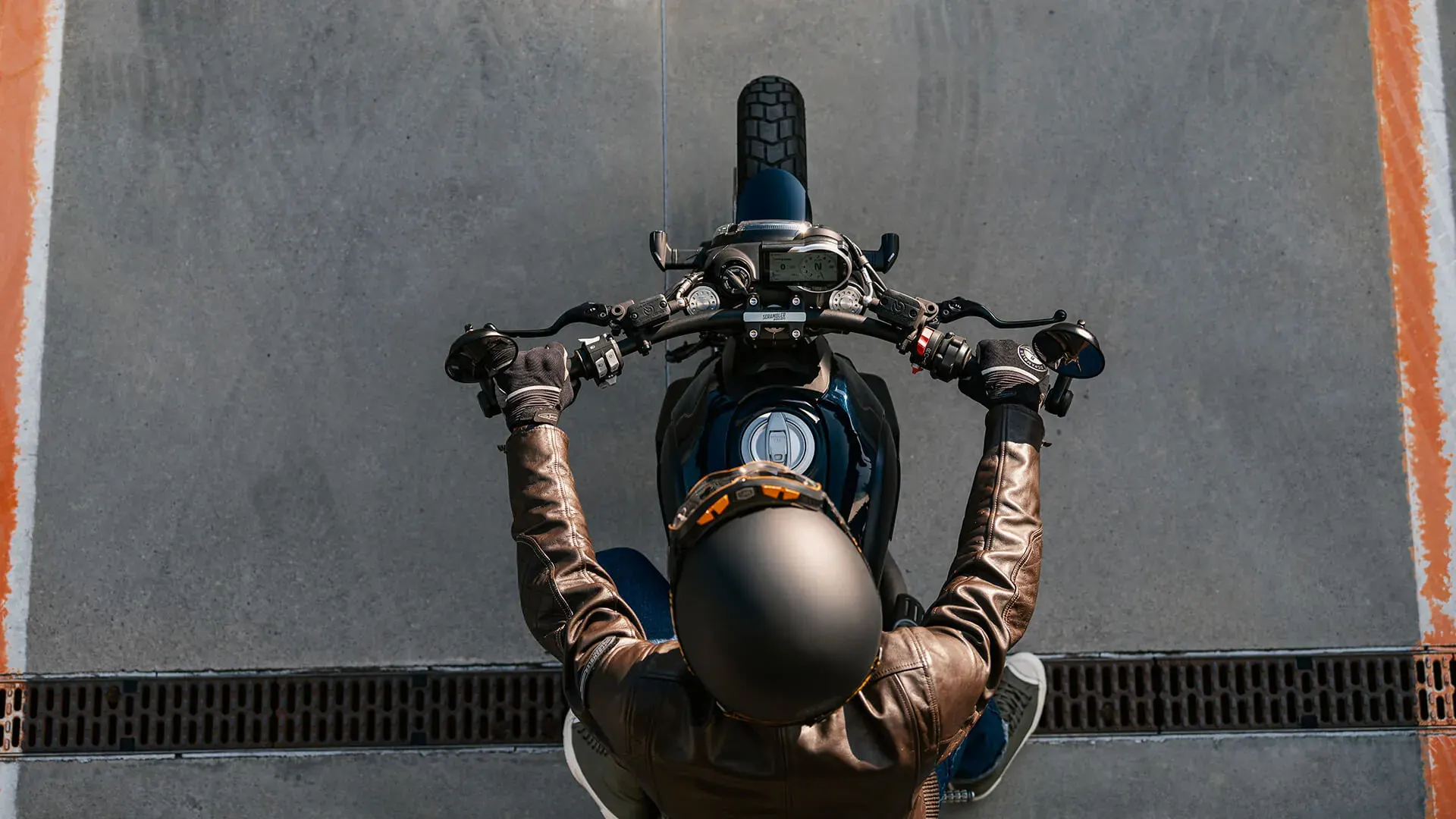 Scrambler Nightshift — Óptica delantera